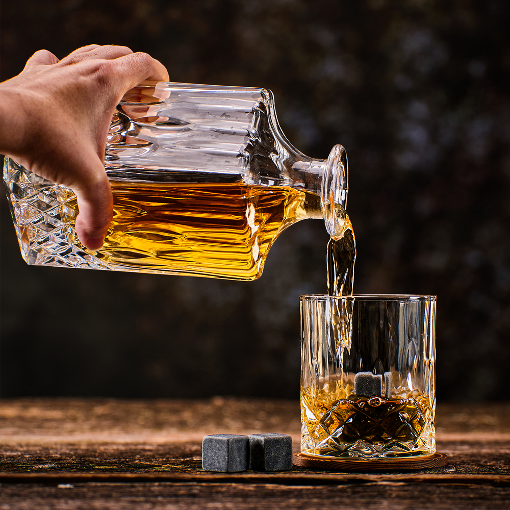 The Wooden Classic - Whiskey Decanter Set