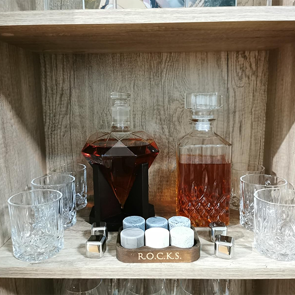 jewel_diamond_decanter_on_shelf_with_glasses_and_whiskey_stones
