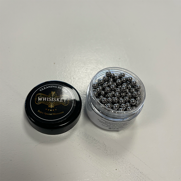 whiskey_cleaning_beads_for_cleaning_decanters