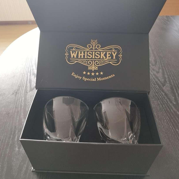 twisted_whiskey_glasses_tumblers_in_giftbox_from_whisiskey
