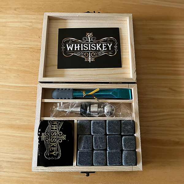 whiskey_stones_granite_gift_set_in_wooden_box_from_whisiskey